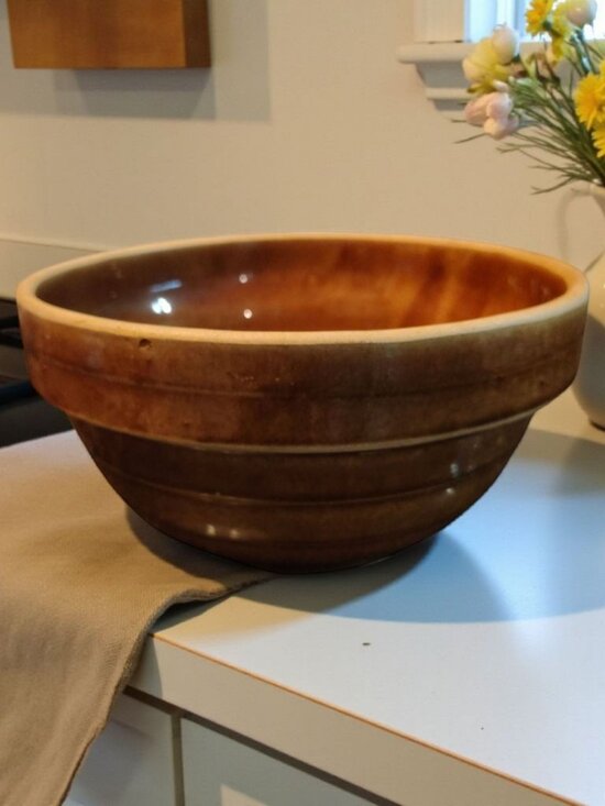 Handmade Brown Stoneware Mixing Bowl 9" Diameter 4.5" Height Ribbed Design Made - Picture 1 of 10